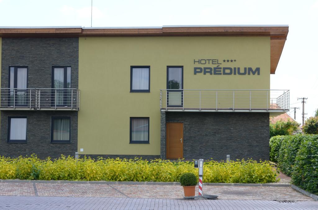 Hotel Predium Vrable Exterior photo