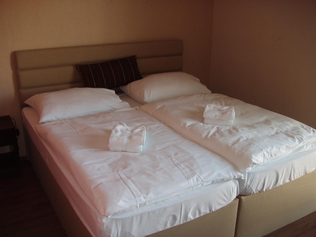 Hotel Predium Vrable Room photo